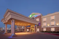 Holiday Inn Express & Suites Eagle Pass