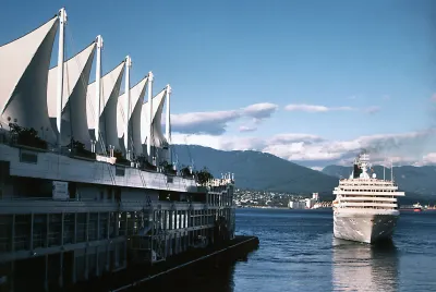 Holiday Inn & Suites Vancouver Downtown