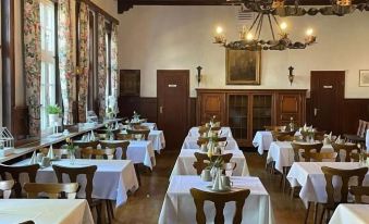 Hotel Goldene Krone - Housity