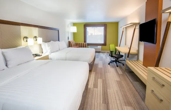 帕倫普智選假日套房酒店