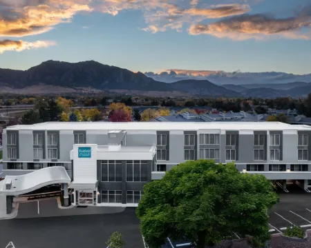 Fairfield Inn & Suites Boulder Hotels in Boulder