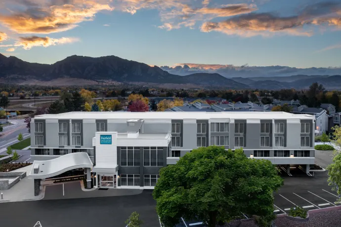 Fairfield Inn & Suites Boulder Hotels near 