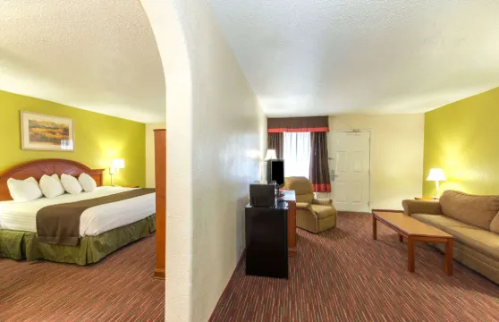 路易斯維爾東唄盟套房酒店