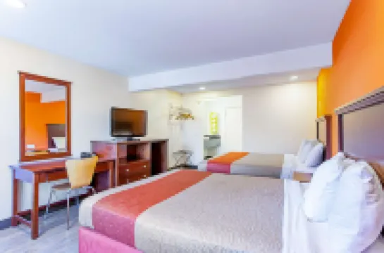 모텔 6 펜들턴 OR - 웨스트