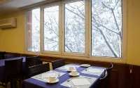 安道爾因斯圖優若泰爾飯店 - 早餐