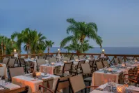 Mediterranean Beach Hotel - breakfast