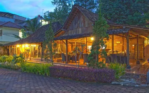 Lotus Bandung Экстерьер Photos