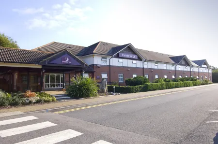 Premier Inn Bristol South Отели в г. Киншем