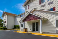 Red Roof Inn Darien - I-95/ North Brunswick Hotels in Darien