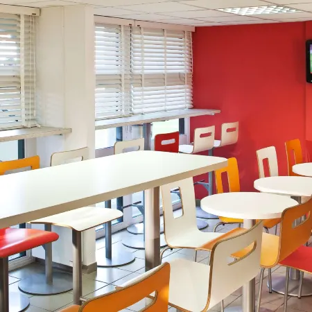 Premiere Classe Valenciennes Ouest - Petite-FORÊT