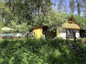 Sazava River Cottage with Boating Experience