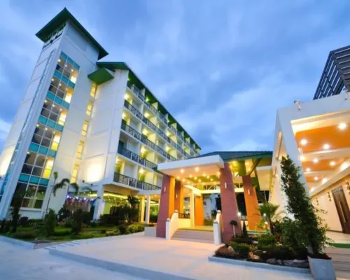 The Flora May Resort Hotel in zona Tempio Wat Laem Pho