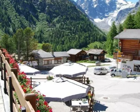 Hotel du Pigne Hotels in Evolene