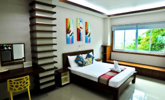 Four Thirteen Suites