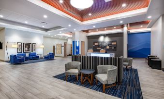 Holiday Inn Express & Suites Lincoln Downtown
