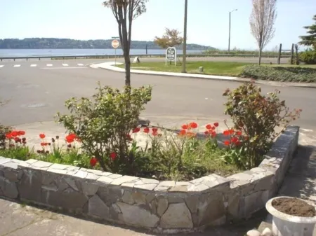 Bayside Motor Inn Отели рядом с достопримечательностью «Peace Arch State Park»