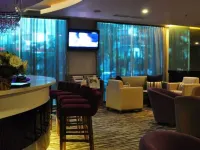 Emerald Garden International Hotel - バー
