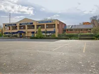 Best Western Woodbury Inn Hotels in Oyster Bay