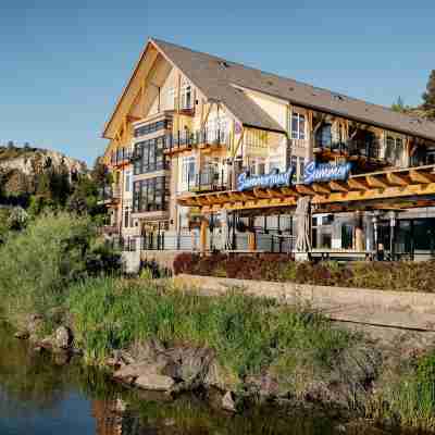 Summerland Waterfront Resort & Spa Hotel Exterior