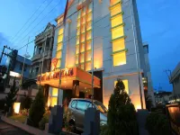 Hotel Tarakan Plaza Hotels near Radyan Homestay