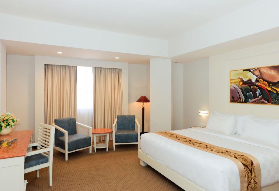 3. 베벌리 호텔 바..