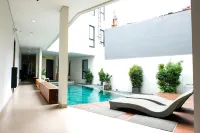 HM Social Karawaci - Pools