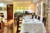 Nicola Hotel Hotels in Victoria