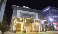 트리보 트렌드 티 호텔 PlayGround, Pavanagiri Colony 주변 호텔