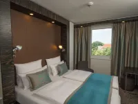 Motel One Hamburg Airport Hotels near Bramfelder See