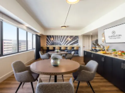Sheraton Suites Chicago O'Hare Hotels in Rosemont