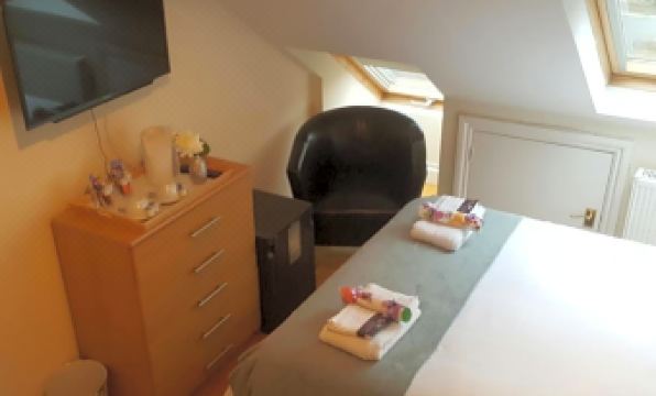 8. 케슬린 하우스..