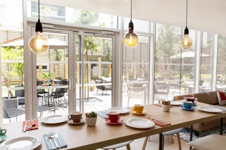 Residhome Toulouse Ponts Jumeaux Отели рядом с достопримечательностью «Монастырь якобинцев в Тулузе»