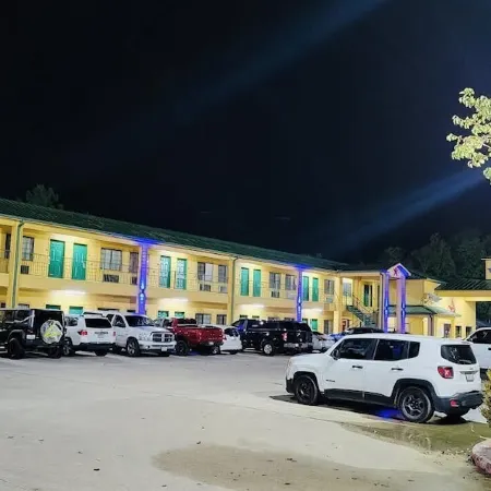 Scottish Inn & Suites