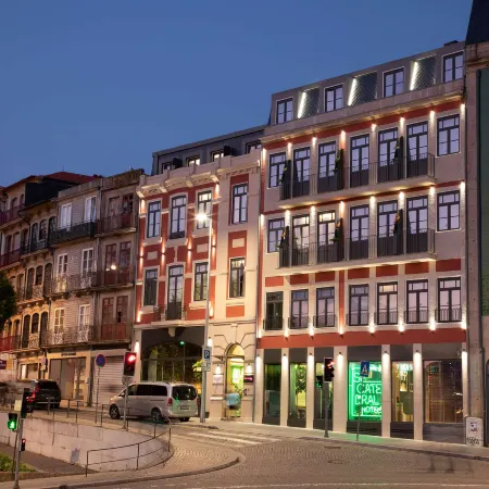 Se Catedral Hotel Porto, Tapestry Collection by Hilton Отели рядом с достопримечательностью «Се»