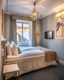 Lady Hamilton Hotel