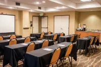 Hampton Inn & Suites Lathrop فنادق في Manteca