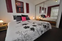 Beachfront Apartments - Boutique