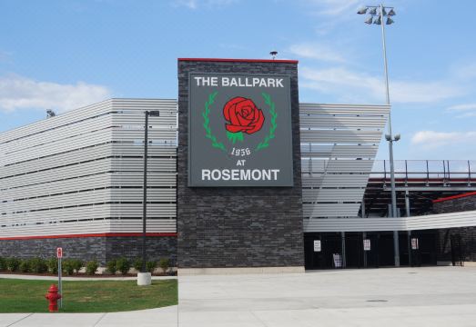 3. 홀리데이 인 시..