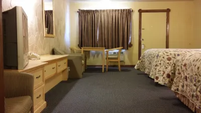 Budget Host Longhorn Motel Hotels in Adams County