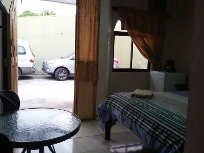 Cabinas Madeleine Hotels in Miramar