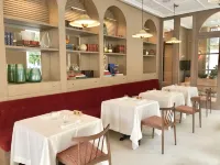 卡塔莉娜英特利爾別墅 中央郵局（Edificio de Correos）附近的飯店