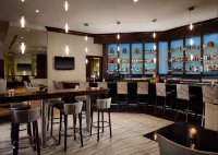 Hilton Rosemont Chicago O'Hare - bar