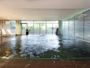 Captain's Club Hotel & Spa