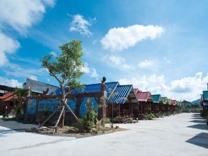 Talad Nam Klong Hae Resort