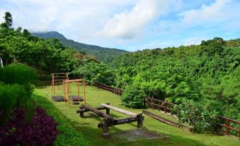 Sol Y Viento Mountain Hot Springs Resort - Housity