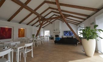 Urraum Hotel Former Dreamhouse - Rent a Room - Housity