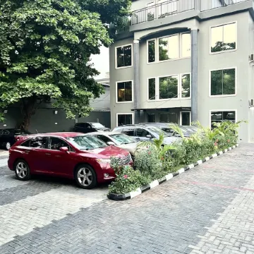 De Rigg Place Victoria Island Отели рядом с достопримечательностью «Институт Гёте»