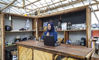 OYO Homes 90914 Eco Tourism Desa Cipada Bukit Senyum Homestay Syariah - Housity