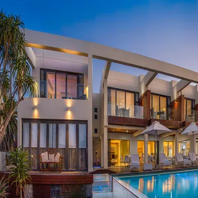 Isango Gate Hotels near Pollok Beach