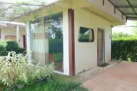 Khuan Pron Holiday Home Hotel dekat JTC Supply